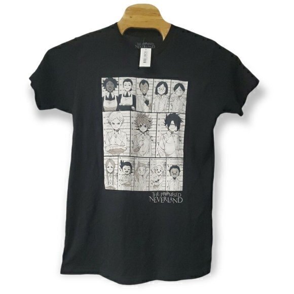 Boxlunch Mens The Promised Neverland Group Mugshot Tee‎ Sz Medium NWT - Picture 1 of 3